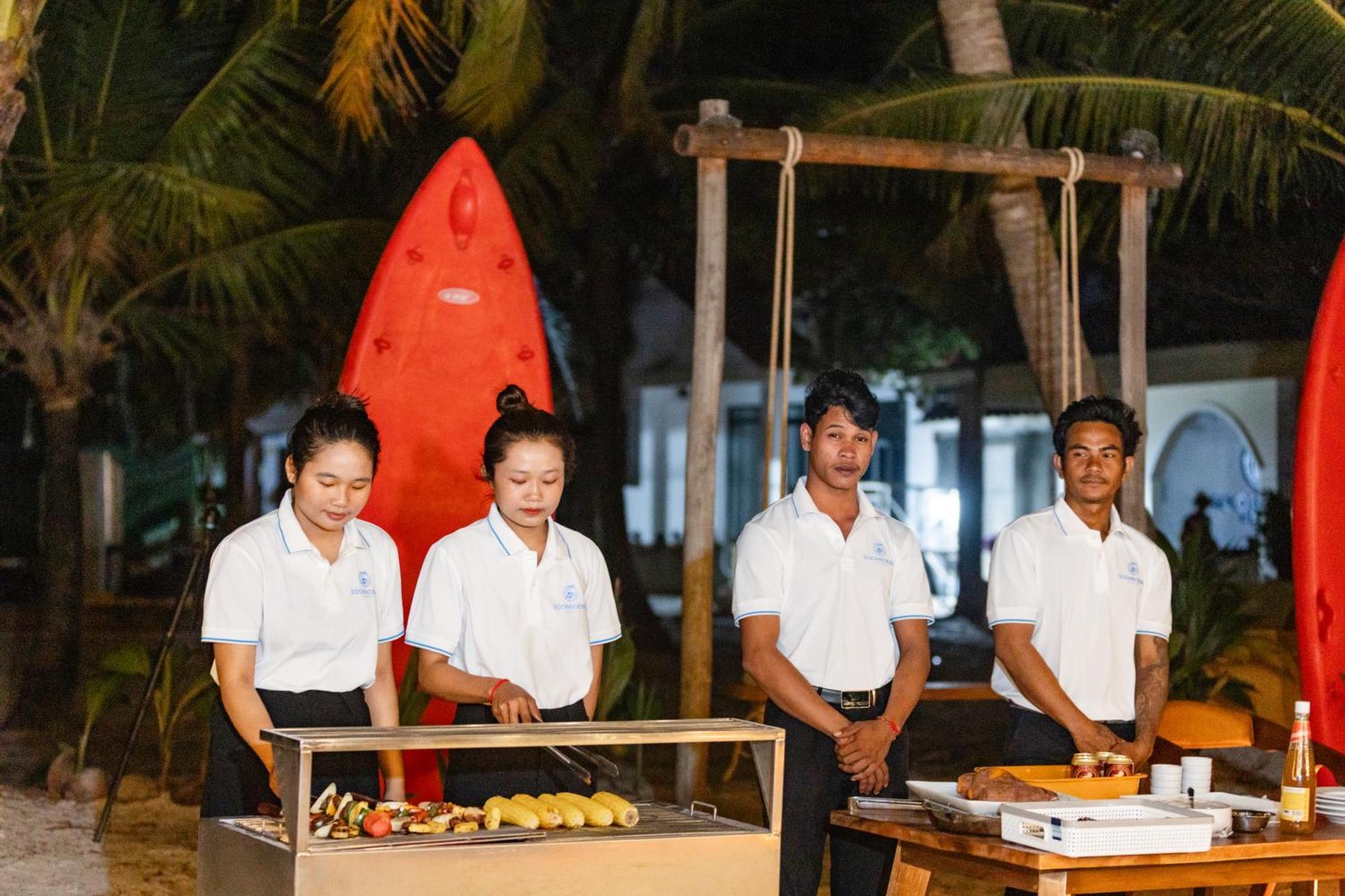 Soonnoeng Resort Koh Rong Sanloem Exteriör bild